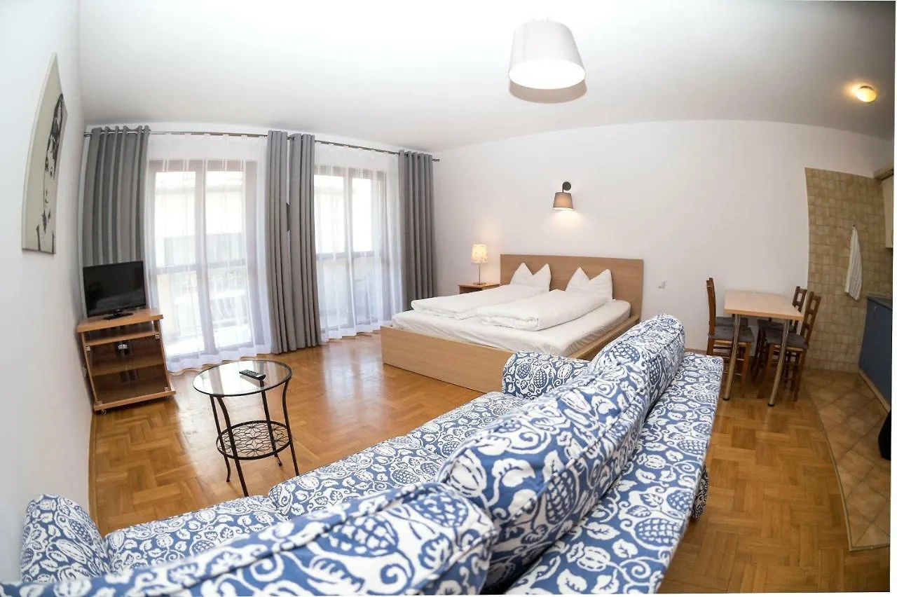 Villa Verona Krakow 0*,  Poland
